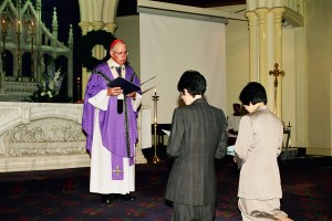 Joanne Oliver and Lucia Kwa being consecrated in 2002
